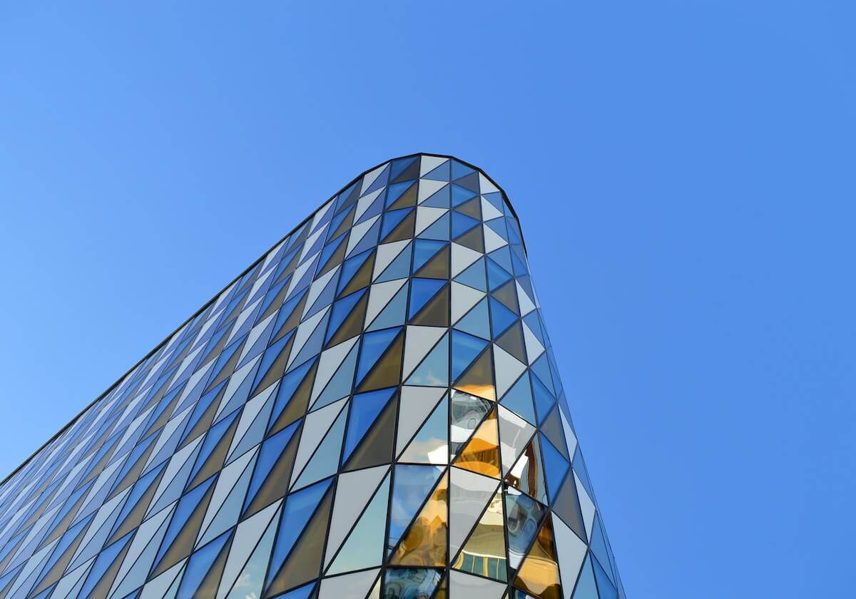 竞技高光难掩资本败局，苏宁“足球梦”背后的产业困境